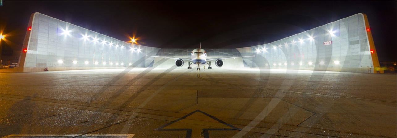 英國希思羅機(jī)場T5 空客380GRE 4.jpg